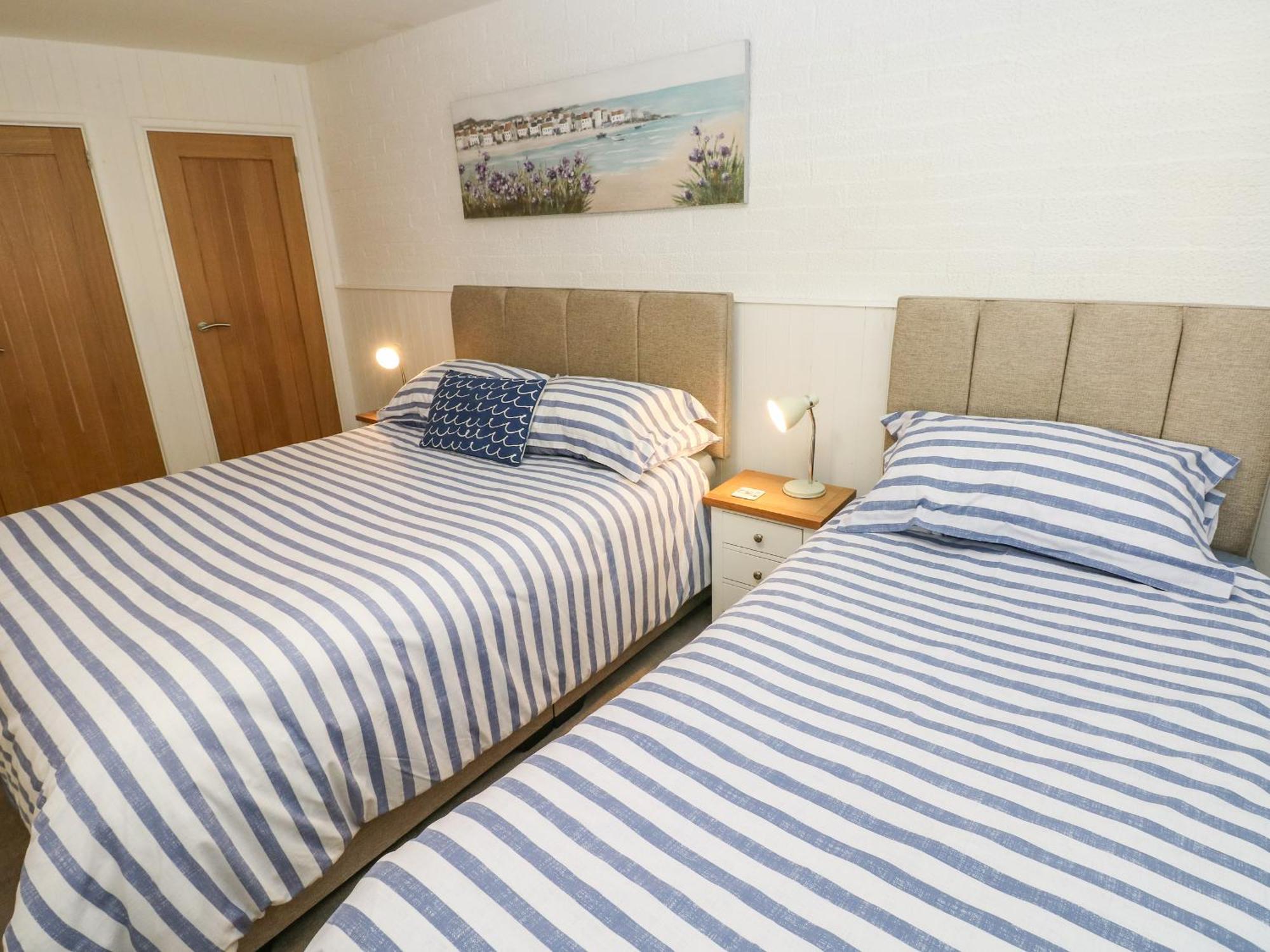 Sea Drift Apartment Tenby Ngoại thất bức ảnh